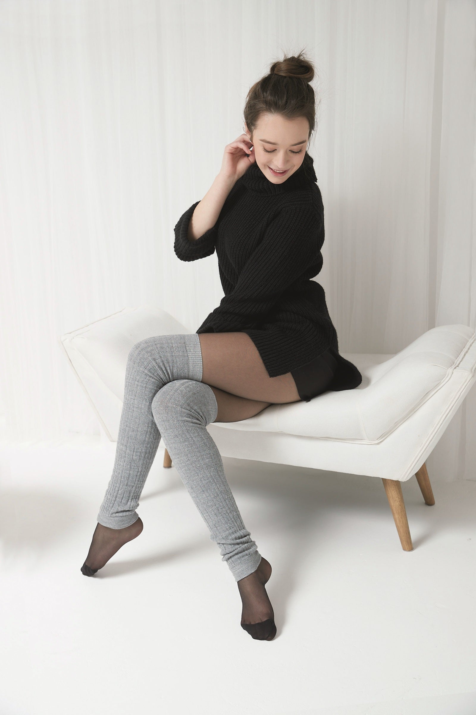 Mondor 23" Merino Wool Cable Knit Legwarmers - 3 Colors